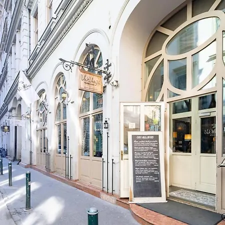 Ultra - New - Ac Budapest